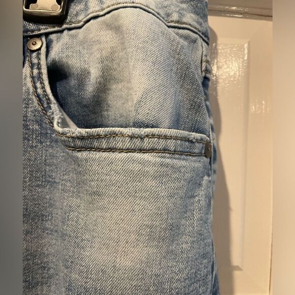 EST. 1946 Denim Distressed Faded Frayed Cropped Jeans Light Blue Size 16 - Picture 3 of 10